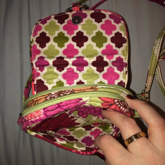 Vera Bradley Crossbody - Picture 4 of 6